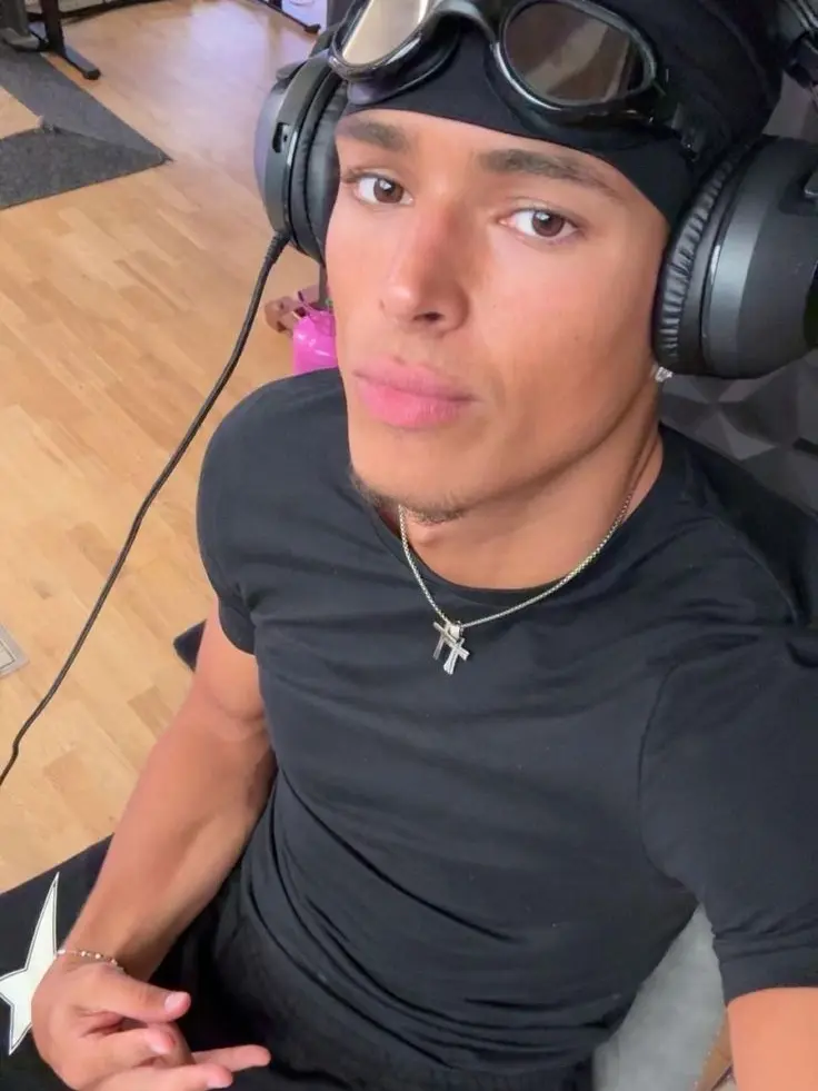 Caleb_Loser420의 Marlon x Lacy?