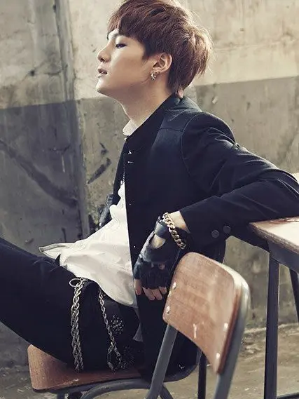 CH3RRYP13의 Rookie Idol boyfriend