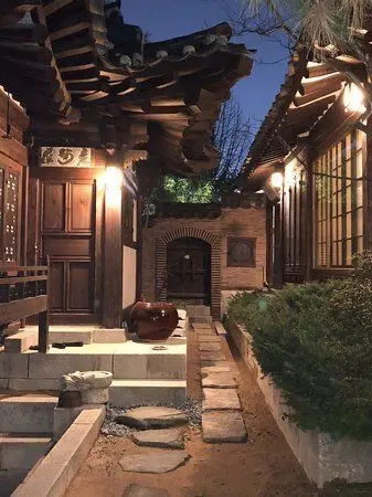 Hyun_210의 황씨 가문 아가씨들