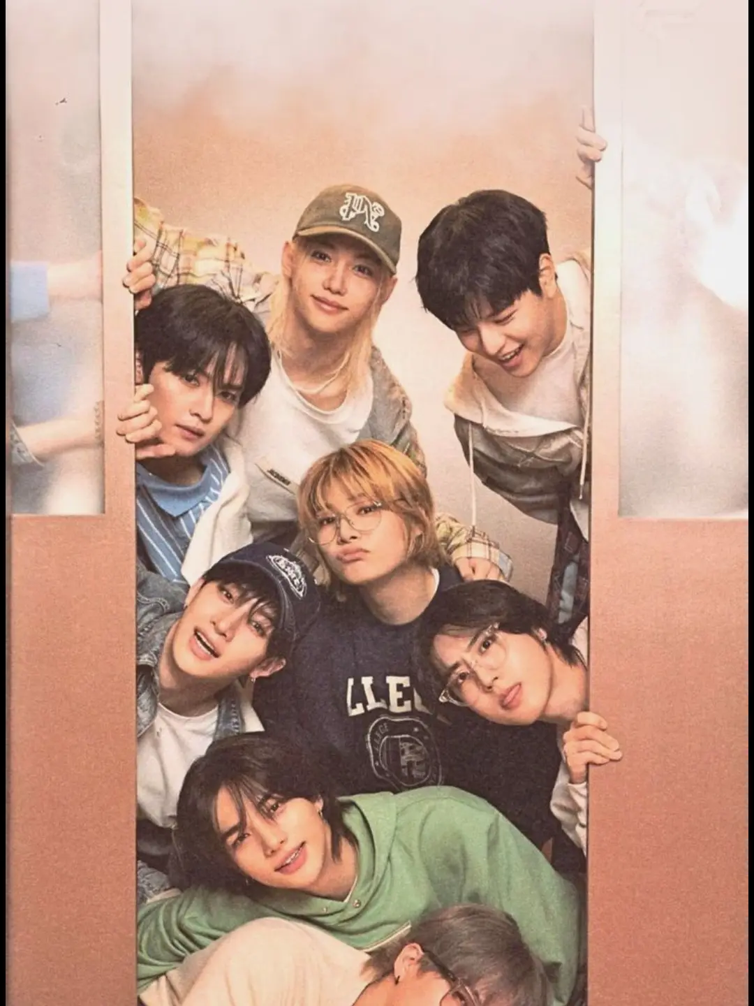 LemonyRhea2382의 Front Row Spotlight