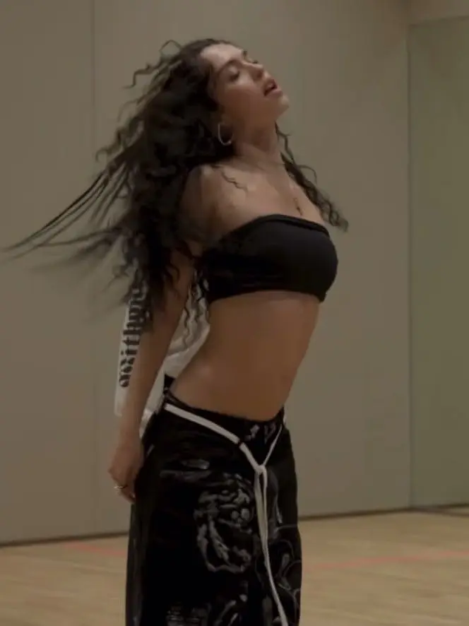 louie_vaughnn의 daniela avanzini
