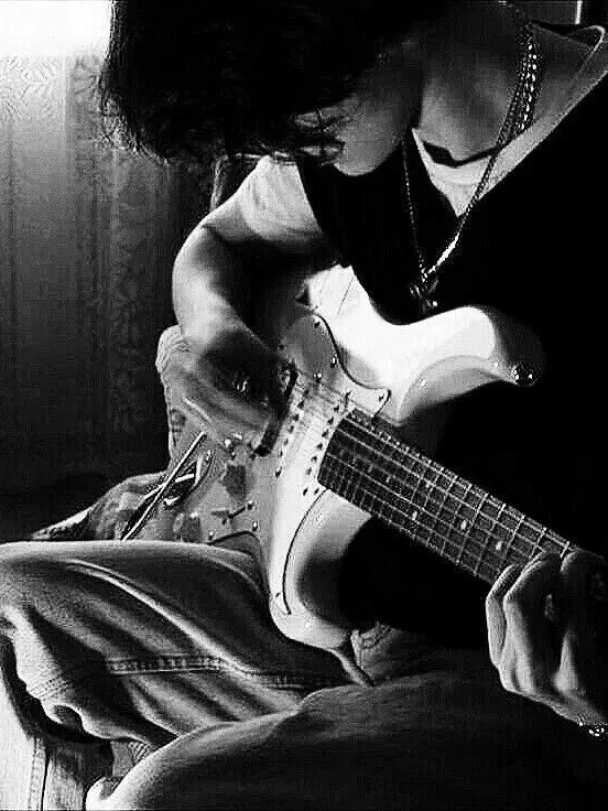 nochichisita의 Guitarist