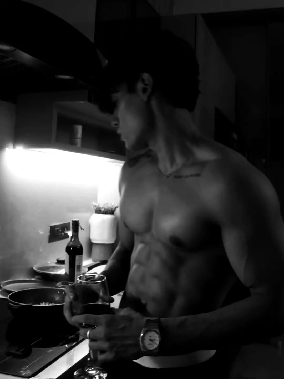 divas_.stories의 Rich Girl, Broke Boy