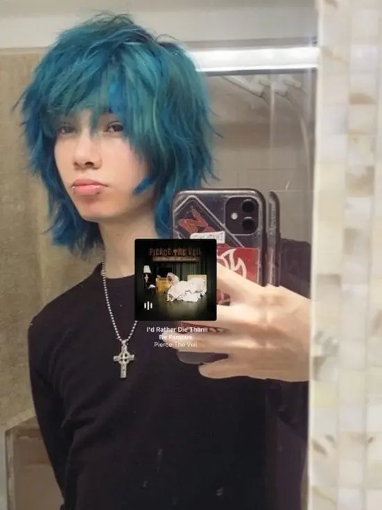 Aidenistheson의 emo barista/ BL