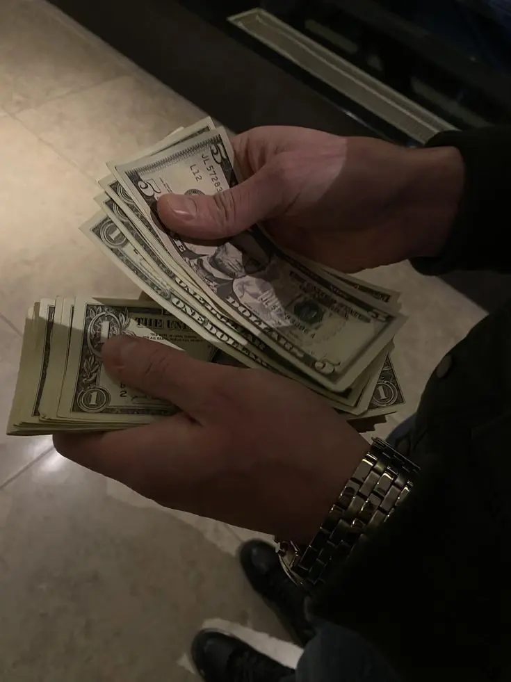 Evry1luvsCyrus의 "He's not my sugar daddy!"