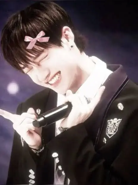 YamiMinnie2211의 Bang chan - Couldn't control