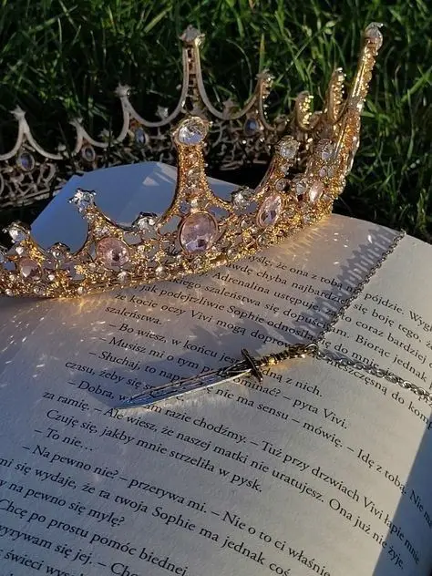 xo_rea_의 The Crown & The Crew