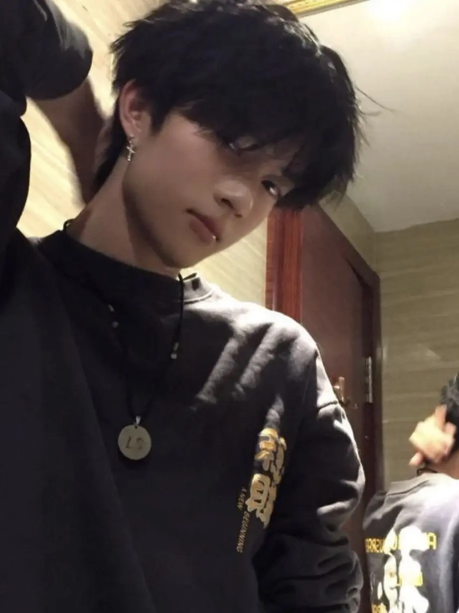 JustKite4372의 Your shy crush