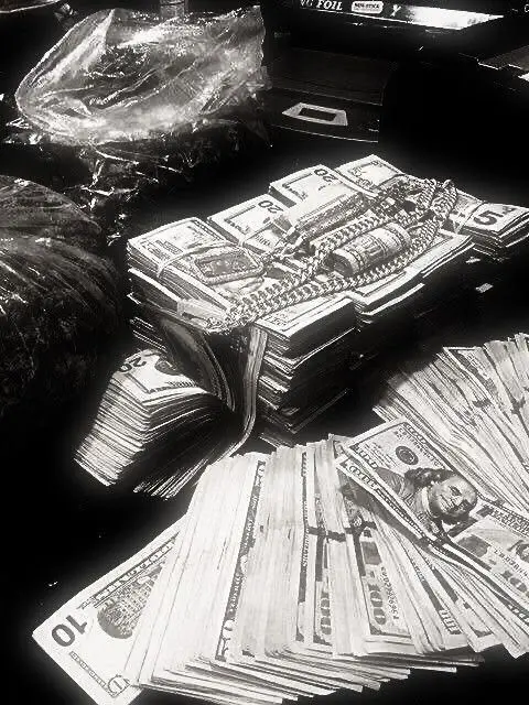MeltyJuicy3030의 Black Mafia Family