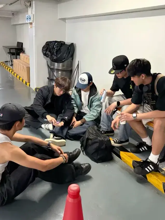SmellyAnise0152의 Boy best friend group