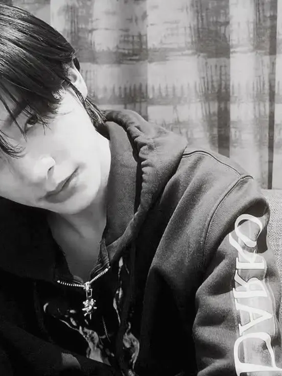 ShabbyGlobe7742의 Across the Table