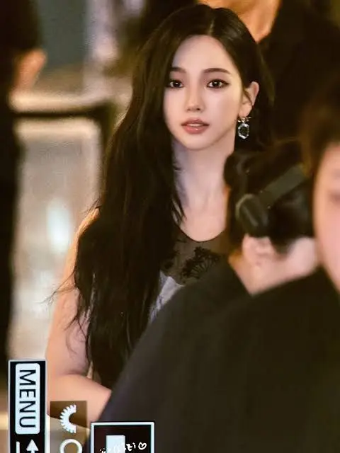 SlowHorn4602의 Karina's Past