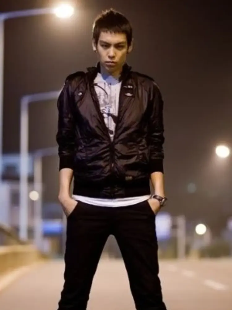 LuckyPaper5011의 Drifted apart