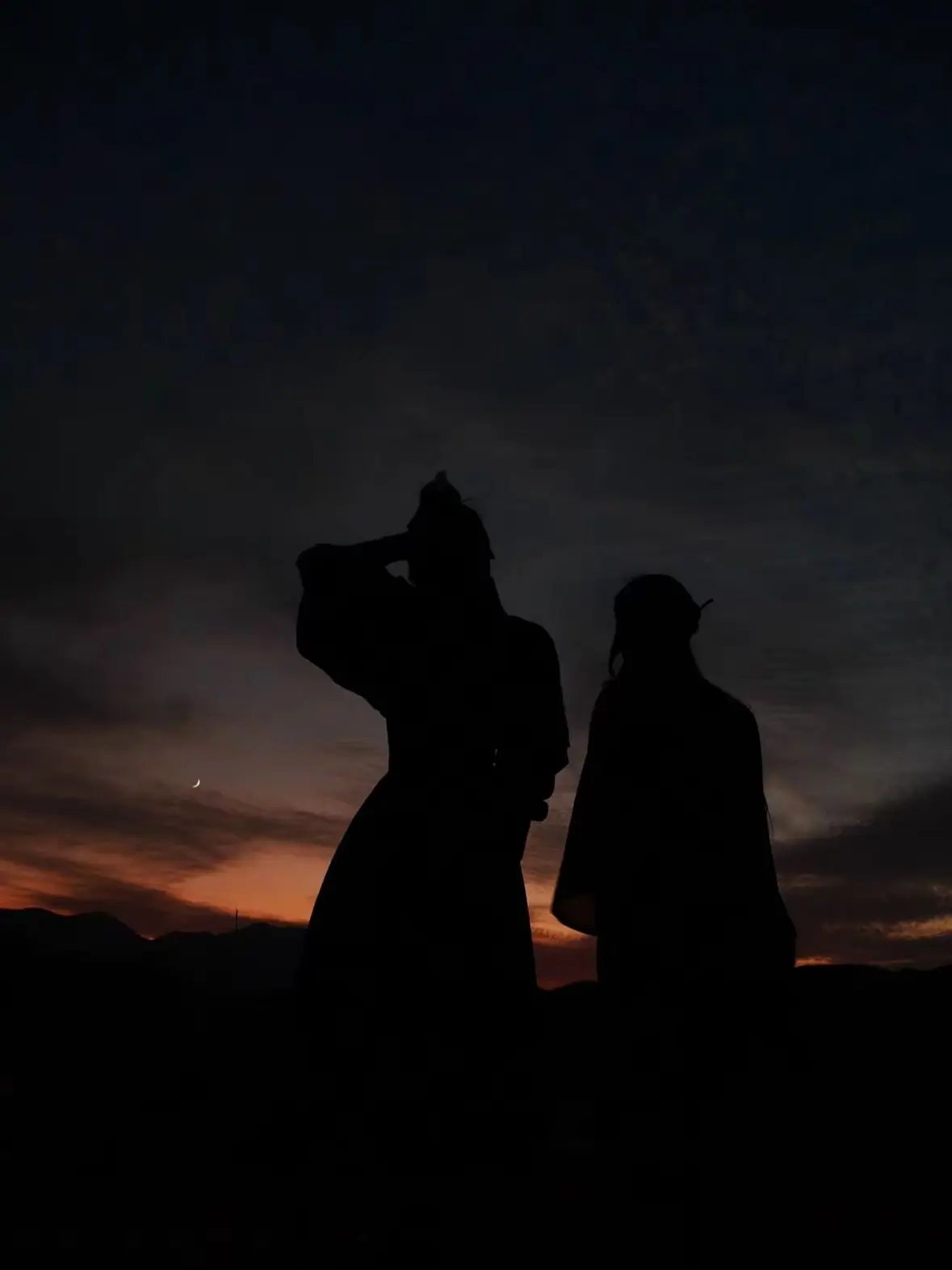 haxju의 내 남편이 네 명인데 나에게 집착한다