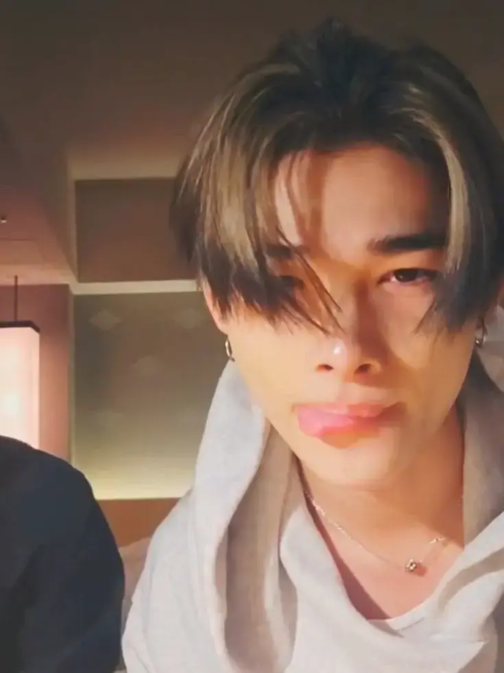 Rei.james0h의 Annoying ur boyfriend
