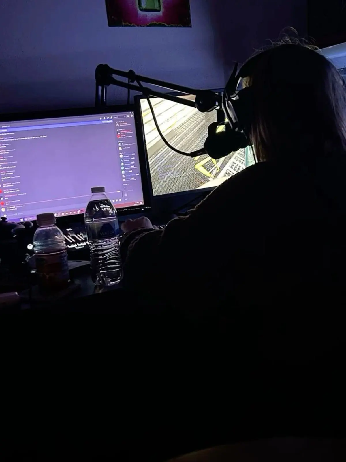 Localdummy의 Dating a famous streamer and youtuber
