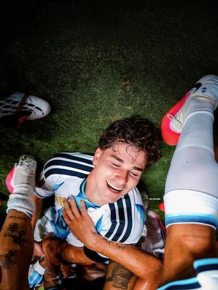 buix2r의 Julian Alvarez.