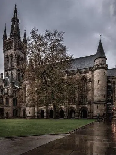 PlainBoard4830의 Hallow Academy