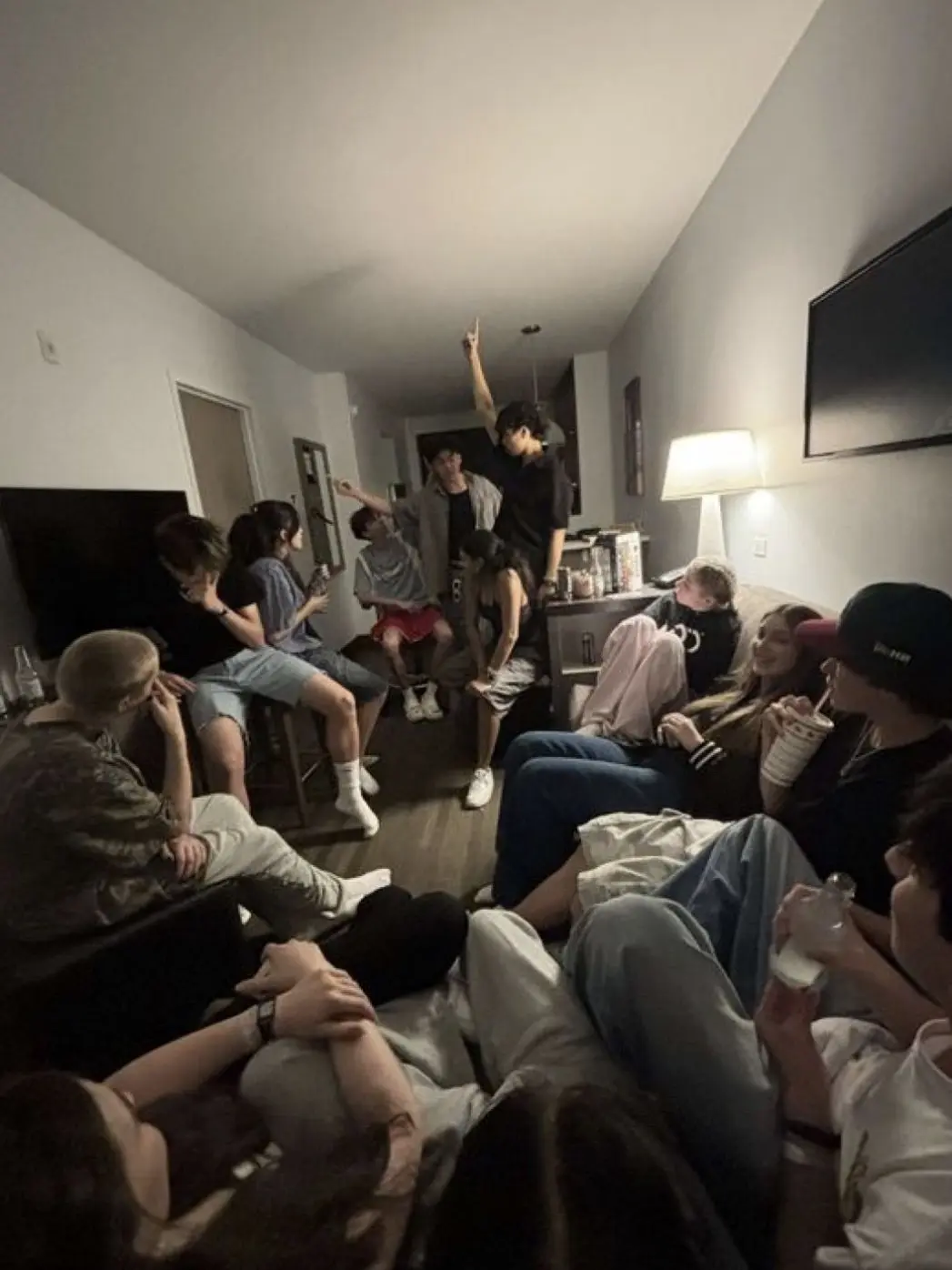 LoudCloak8966의 Friend group 🎸