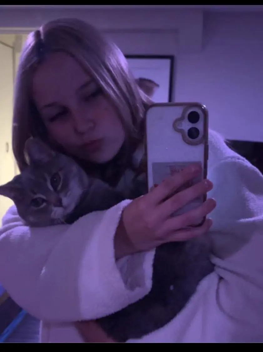 ClumsyLeaf1889의 Chloe