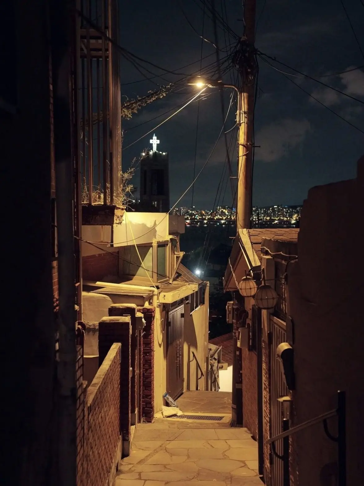 clock_head의 더럽고 불쌍한, 어쩌면 사랑스러운.