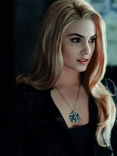 AgileArmor7920의 Rosalie Cullen wlw