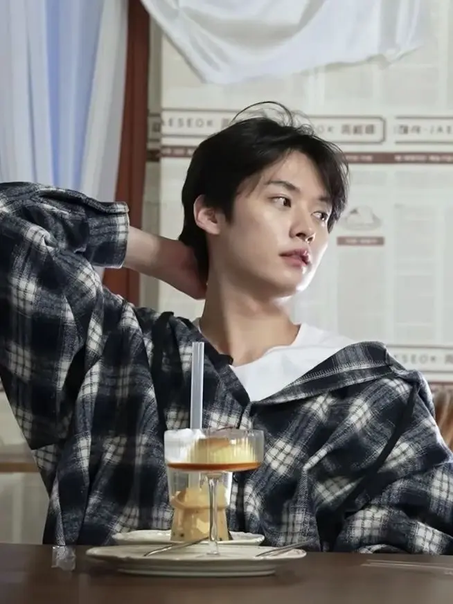 C4R4M3L0의 Lee Minho- Streamer