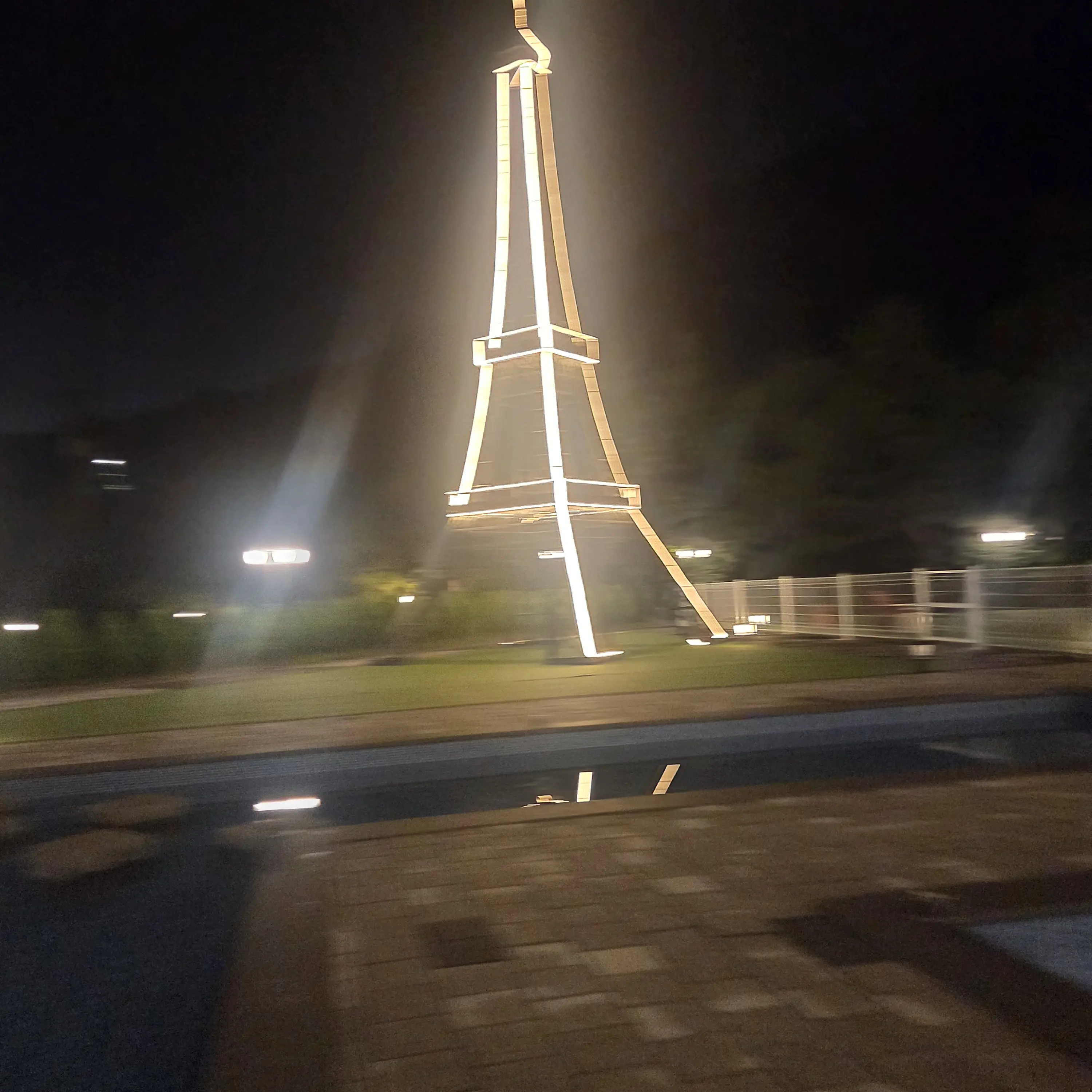 DemureMoth8216의 보넥도와 여우