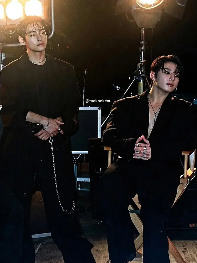 AJUBA2010의 The two biggest Mafia