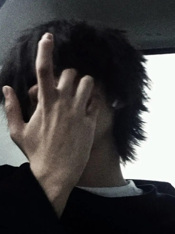 angxl1241c1nt의 Loser gamer boy you met on Roblox/online