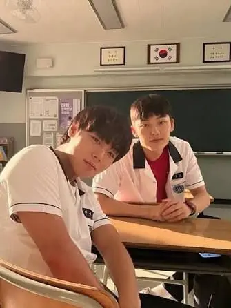 SmugArena7446의 Whc1 si-eun and Su-ho