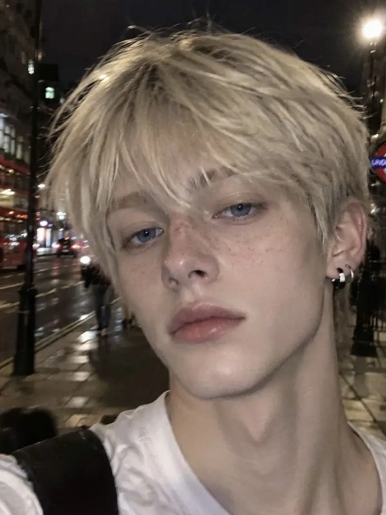 LucyHelH6604의 Michael