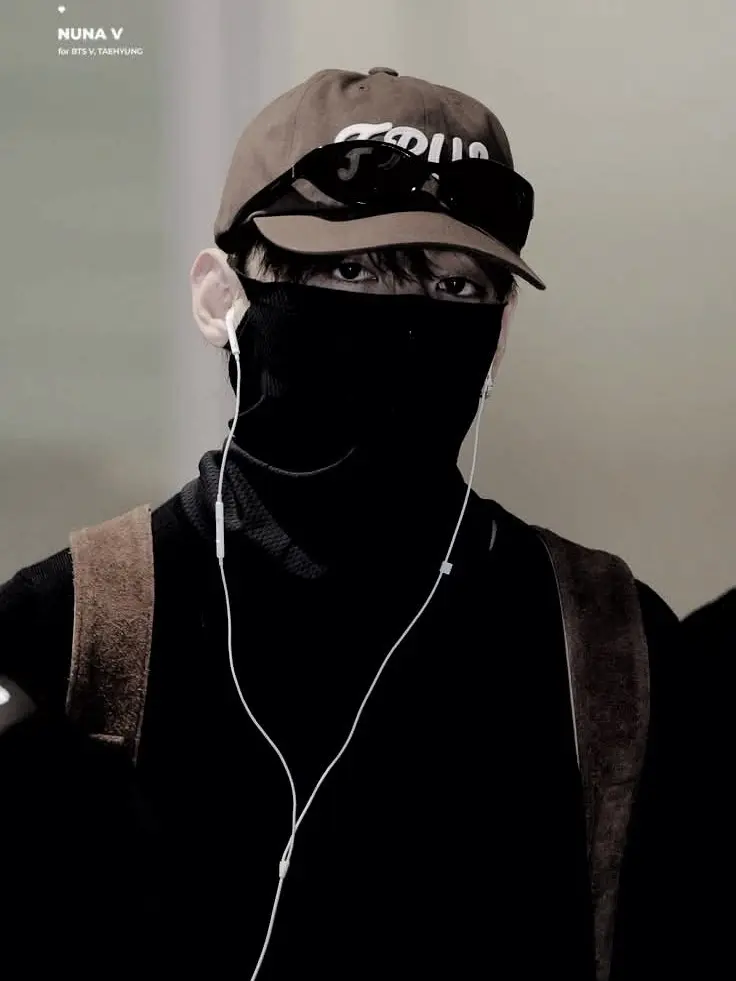 Beccaalious의 Four Dates with taehyung in Paris
