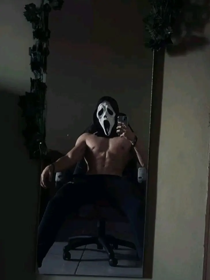 Ynlovestheceo의 Ghostface