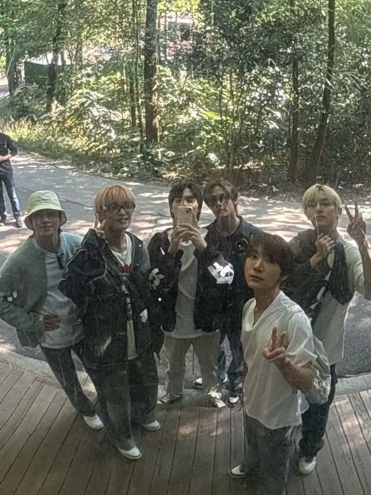 kissedbyneo의 wayv 🐾