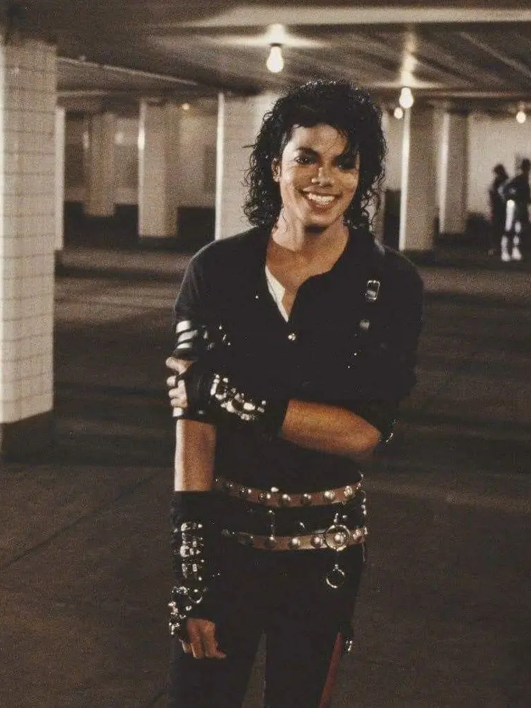 sunshinebombshell의 ᴍɪᴄʜᴀᴇʟ ᴊᴀᴄᴋsᴏɴ's sᴛʏʟɪsᴛ - 1987 💝☀️