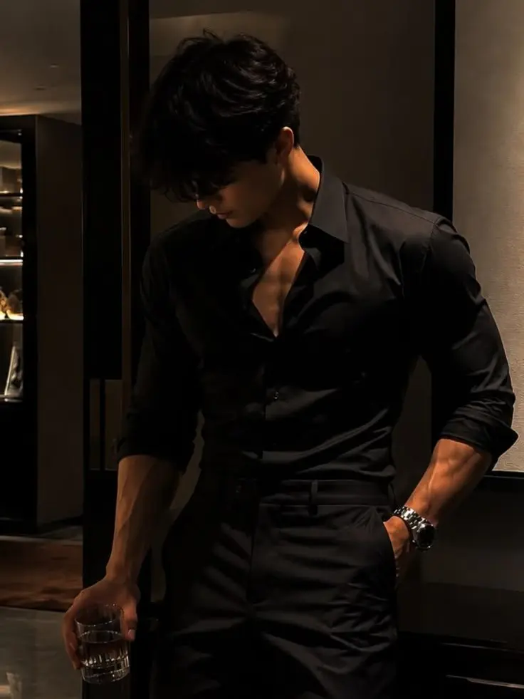 FrayedFiles3643의 Billionaire husband