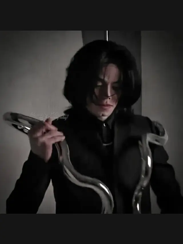 Goodnightmichael567의 Michael Jackson (bodyguard au) mature era