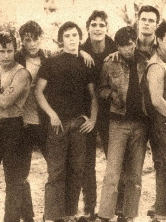 Fablee의 The outsiders