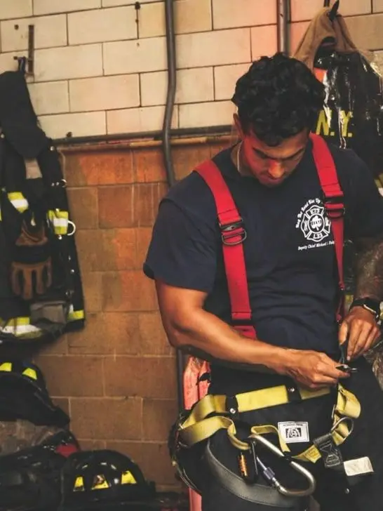 CleanElbow6094의 EMT X FIREFIGHTER—MLM/BL—EMT user