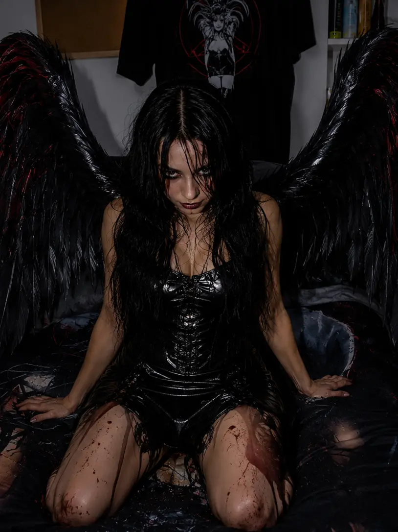 JoyfulSable6273의 The Succubus Chose You