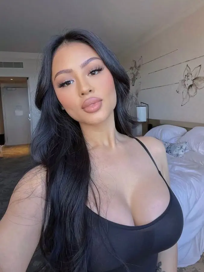 BouncyQuoll6738의 Hotel Devotion