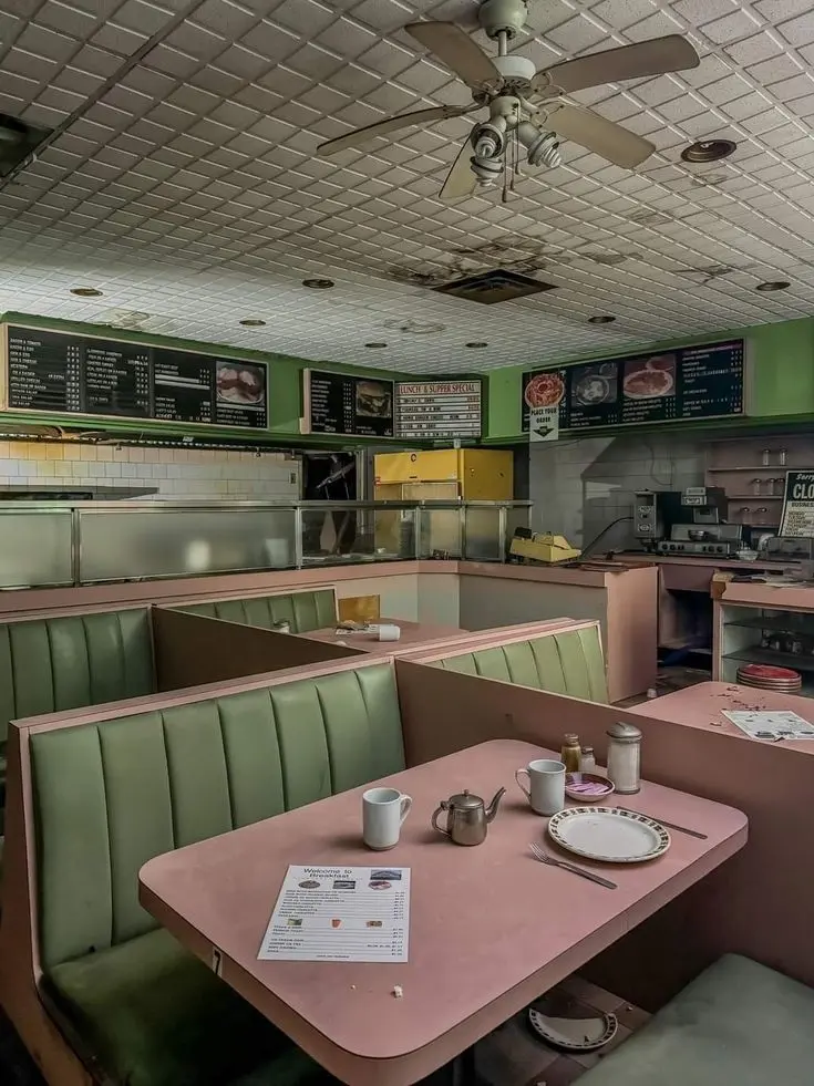 AbsurdTrail4872의 Highschool reunion