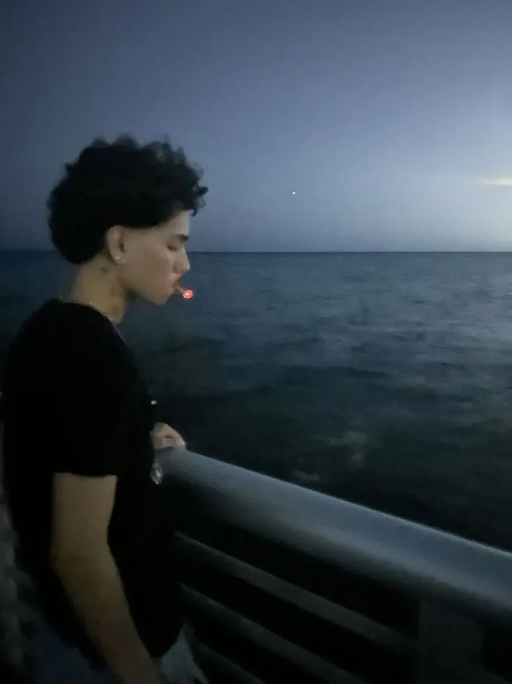 ProneBrain7773의 Bruised Knuckles at 2 AM