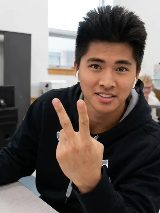 RickyKingsley의 Brandon Has Gas: Can't Keep a Roommate