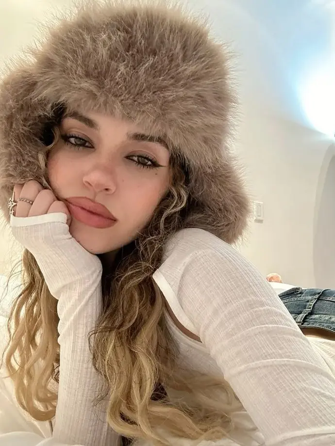 NikkiMinajIsthequeenofRap의 ✧Lara Raj (WLW)✧