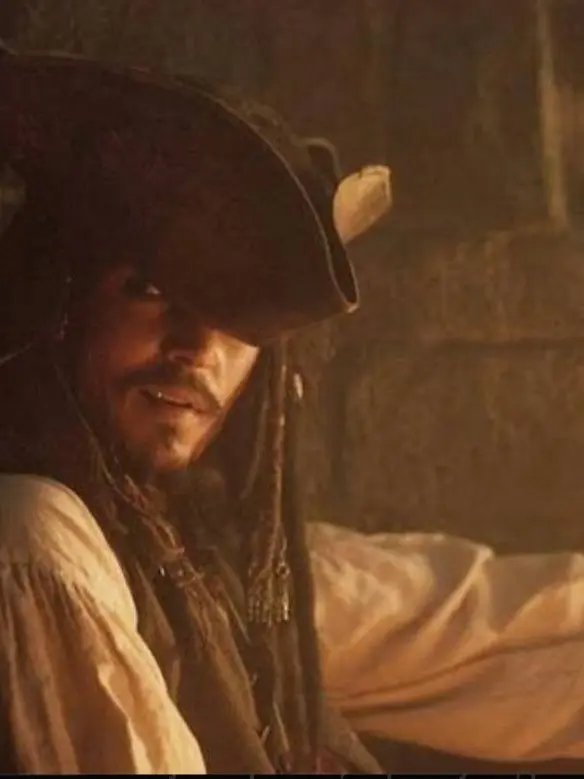 Sara_jjkl123의 Caught by Captain Jack