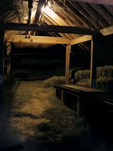 Voxsangel의 'Blood in the barn'