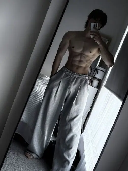 Ezraslovelychaoticworld의 Beat friends hot alpha dad Dante BL