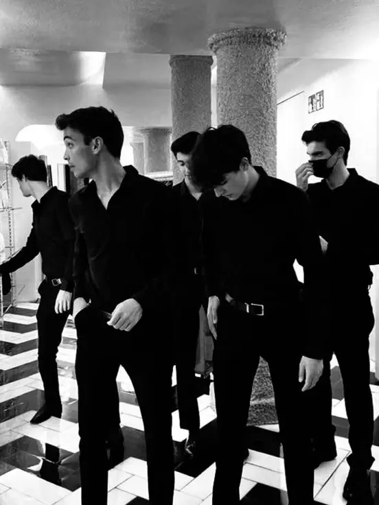 Sloans의 Four Rich Men